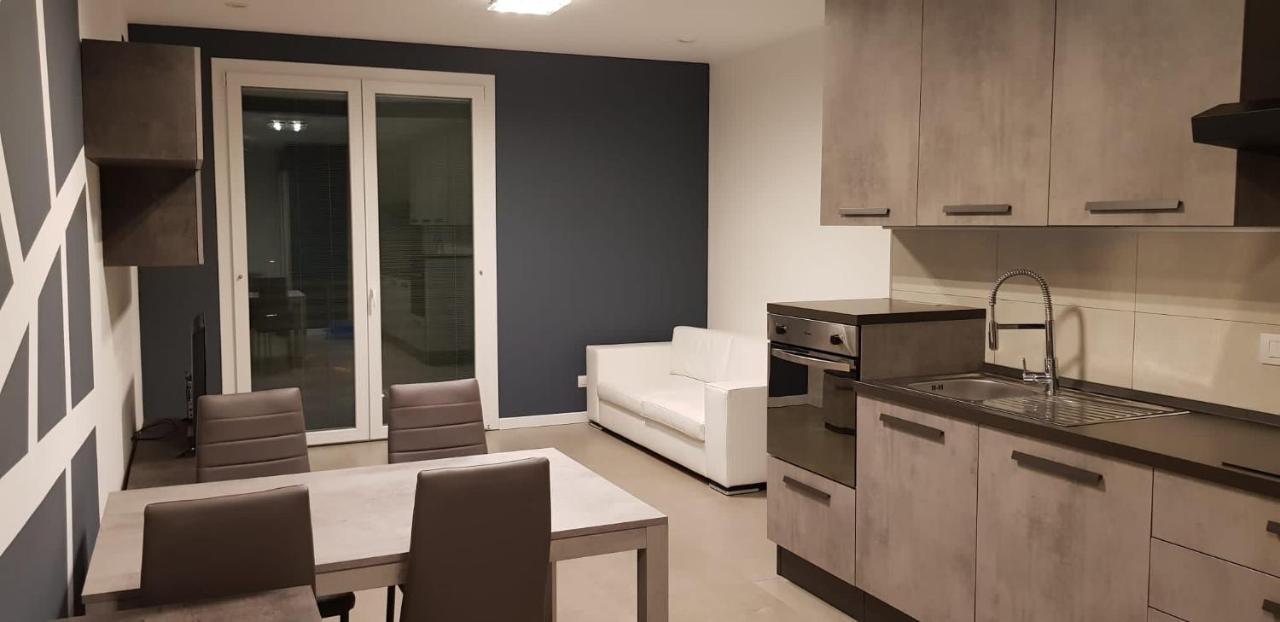 Condominio La Torre 2 Galliate Екстериор снимка