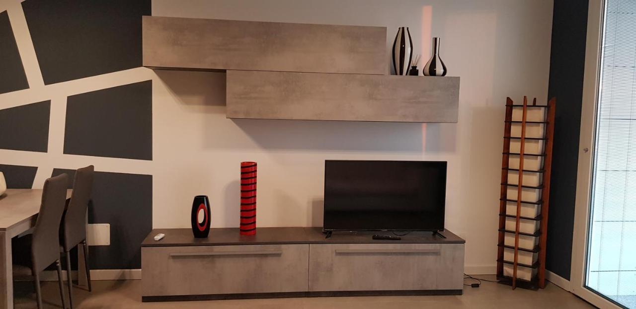 Condominio La Torre 2 Galliate Екстериор снимка
